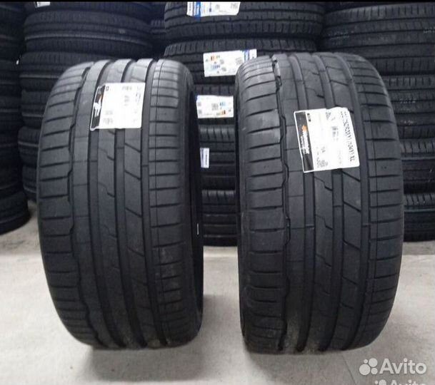 Hankook Ventus S1 Evo 3 K127 245/40 R19 и 265/35 R19 98W