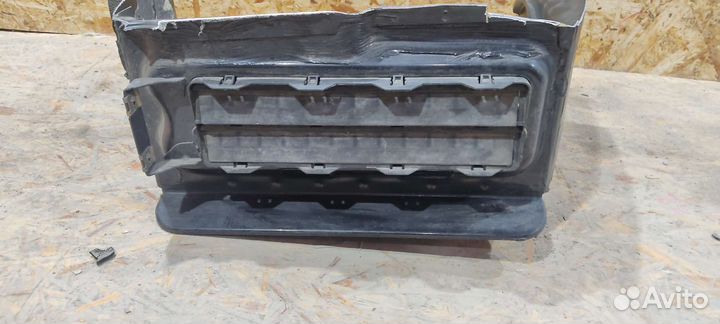 Ниша багажного отсека левая BMW E38