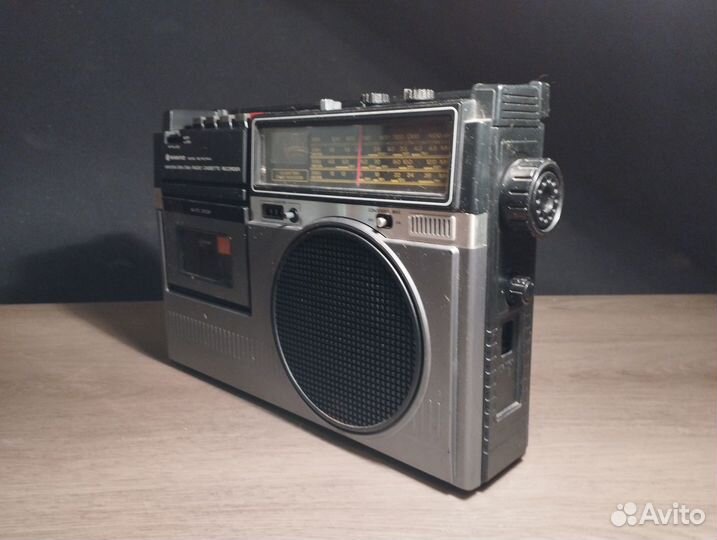 Sanyo M2444H