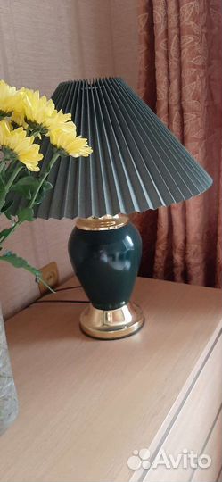 Лампа настольная