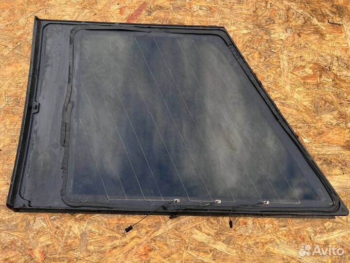 Стекло кузовное заднее правое Land Rover LR039060