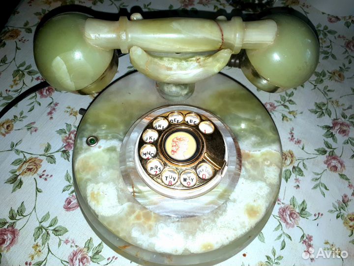 Телефон винтажный
