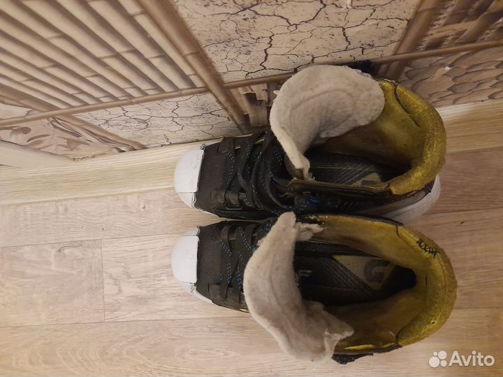 Вратарские коньки Граф,вратарский нагрудник