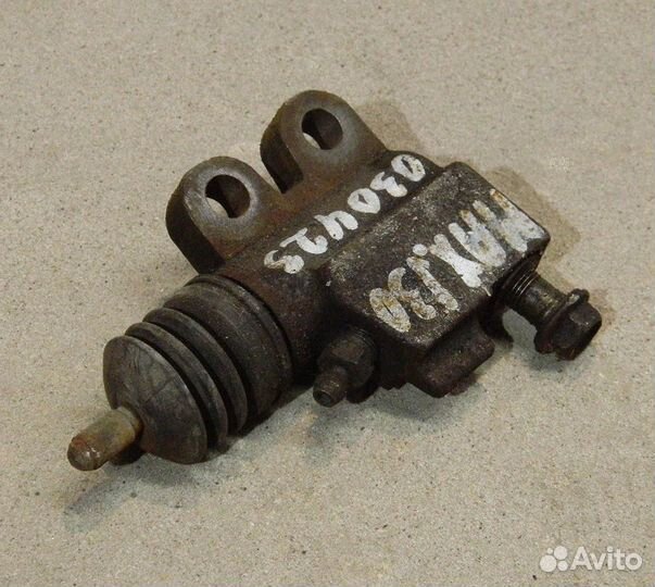 Цилиндр сцепления рабочий Nissan Maxima J30