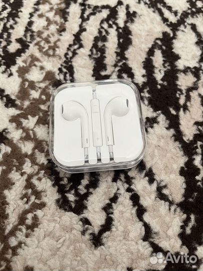 Наушники earpods