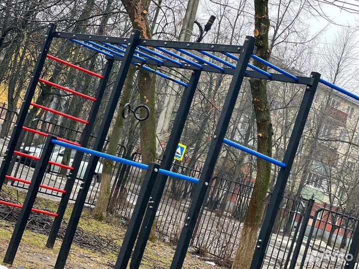 Мощный спортивный комплекс для тренировок на улице