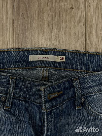 Джинсы женские levis