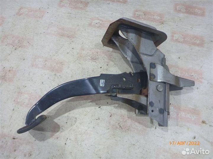 Педаль тормоза Nissan Teana J31 VQ23DE 2006