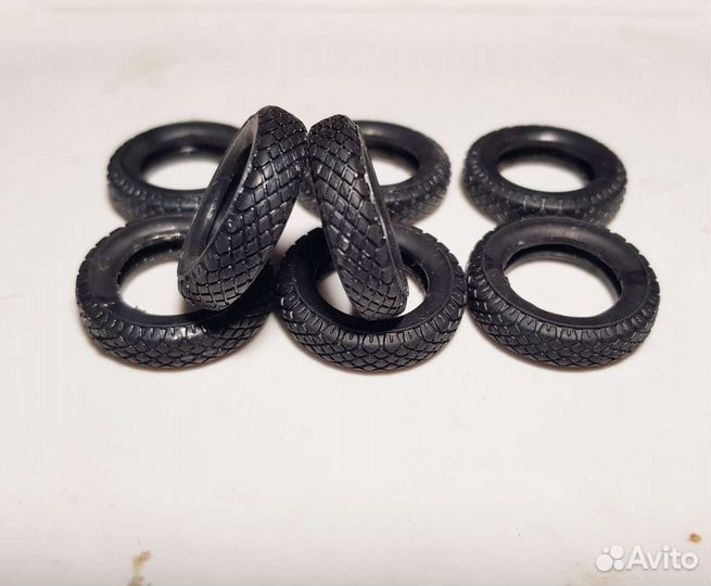 Резина на 43ий и 24ый масштаб