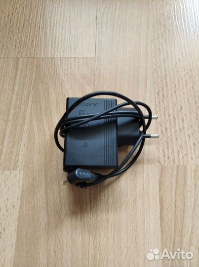 Зарядное устройство PSP / PS Vita