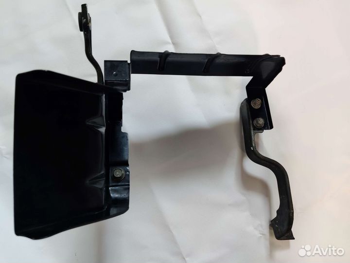 Воздуховод масляного радиатора airtrek