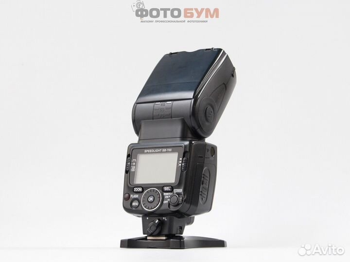 Вспышка Nikon SB-700