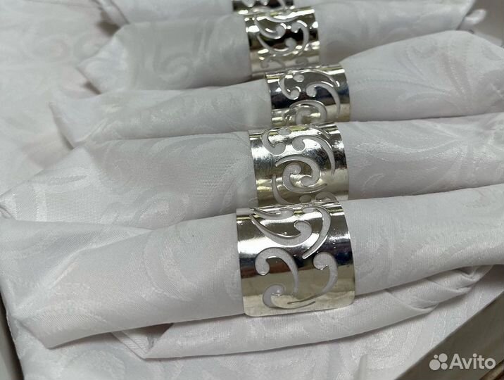 Скатерть с салфетками