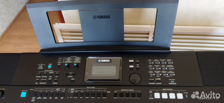 Продаю синтезатор Yamaxa PSR ew 425