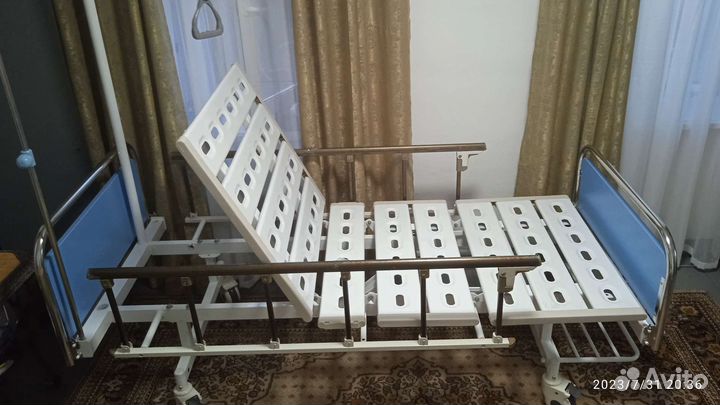Медицинская кровать для лежачих больных