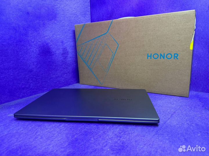 Крутой ноутбук Honor MagicBook X 15