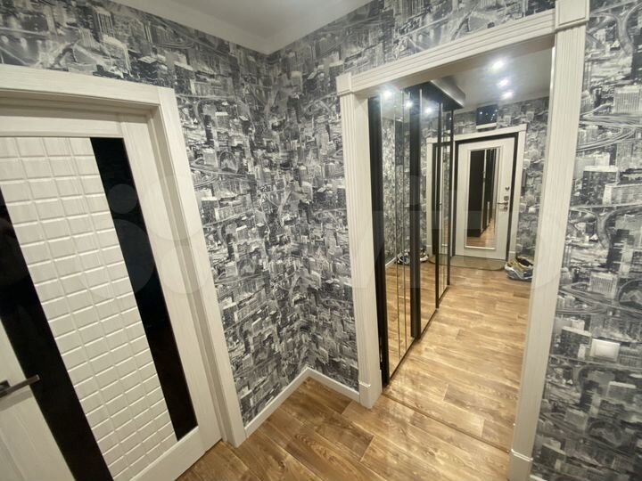 2-к. квартира, 62 м², 1/10 эт.