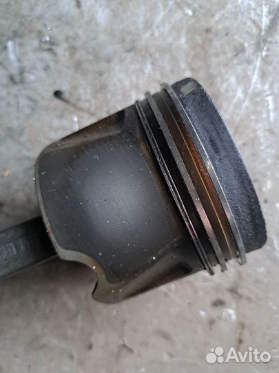 Поршень на Mercedes ом642