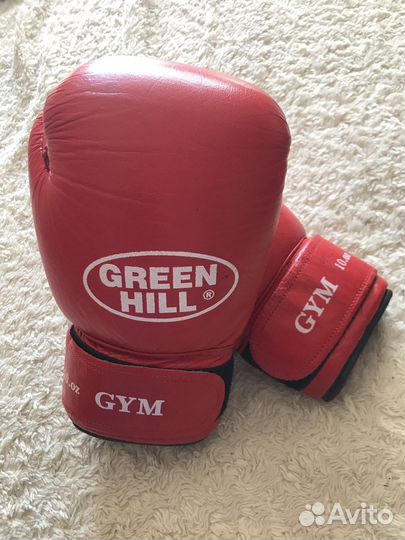 Боксерские перчатки