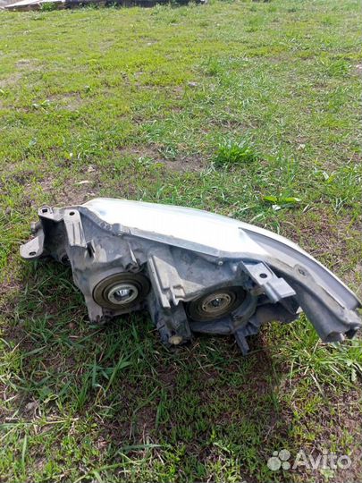 Фары на toyota camry 50