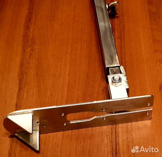 Струбцина для датчика эхолота Garmin