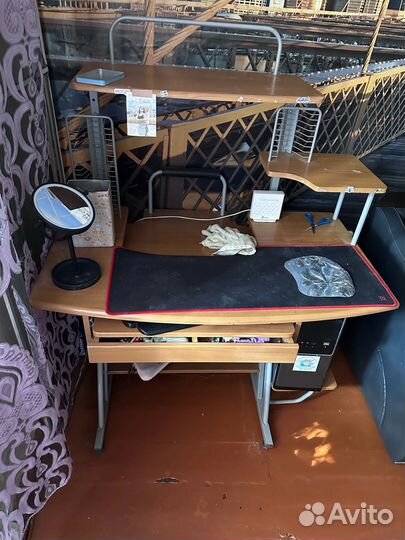 Компьютерный стол