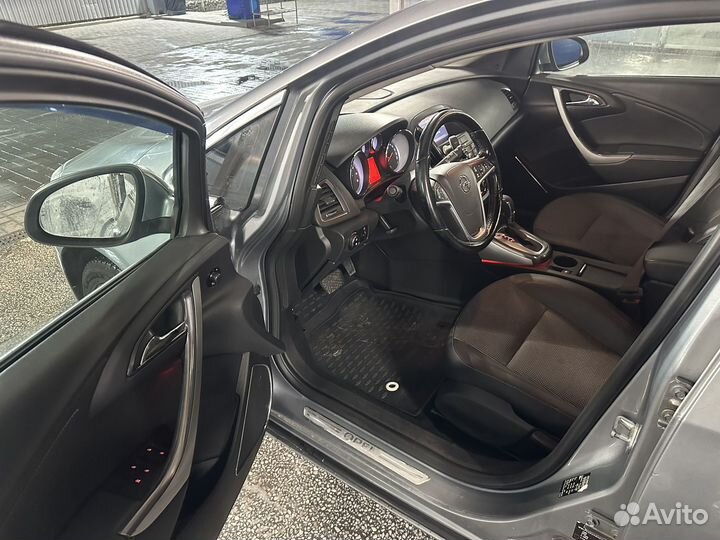 Opel Astra 1.6 AT, 2011, 194 000 км