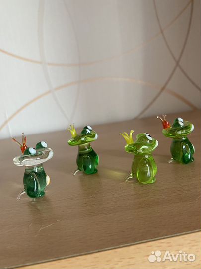 Царевна-лягушка из стекла