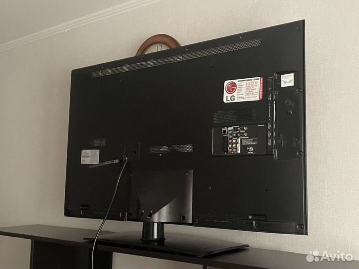 Телевизор LG 42LV3700 - ZC