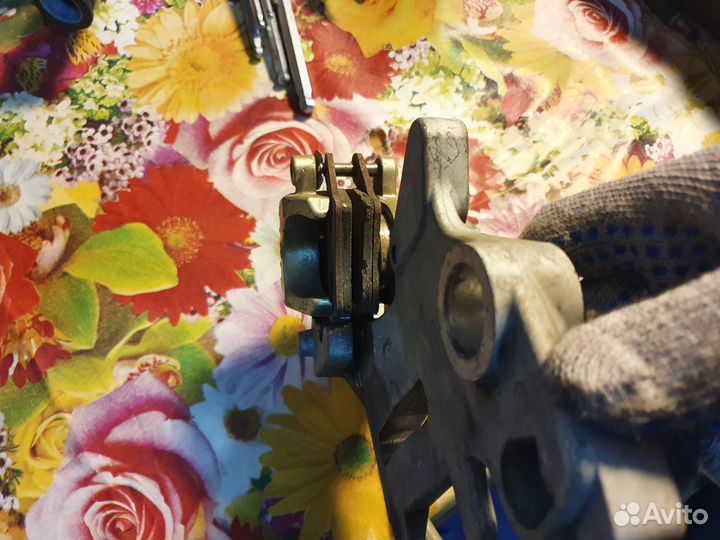 Задний суппорт Aprilia shiver, Dorsoduro 750