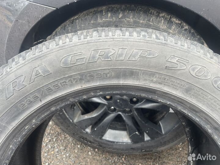 Goodyear UltraGrip 500 235/55 R17 99T