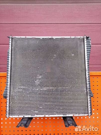 Радиатор BMW