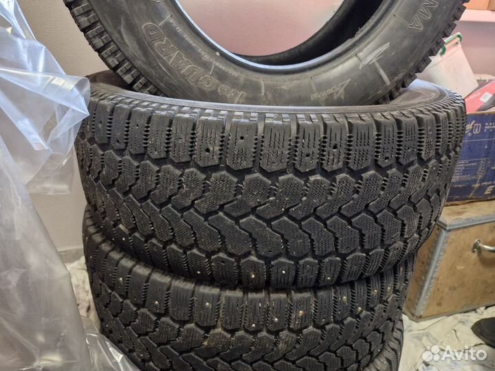 Yokohama IceGuard Stud IG65 275/60 R18