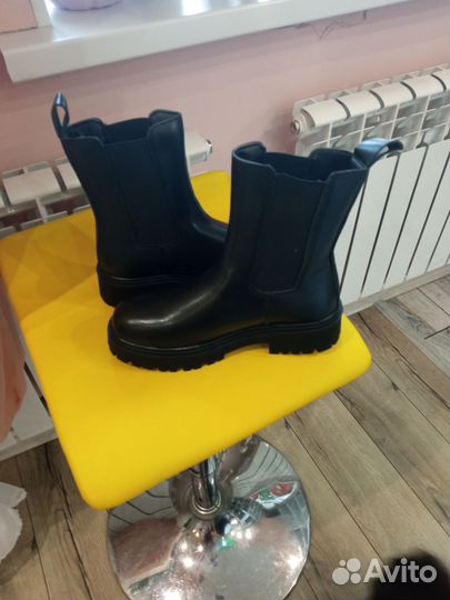 Ботинки женские 39 размер
