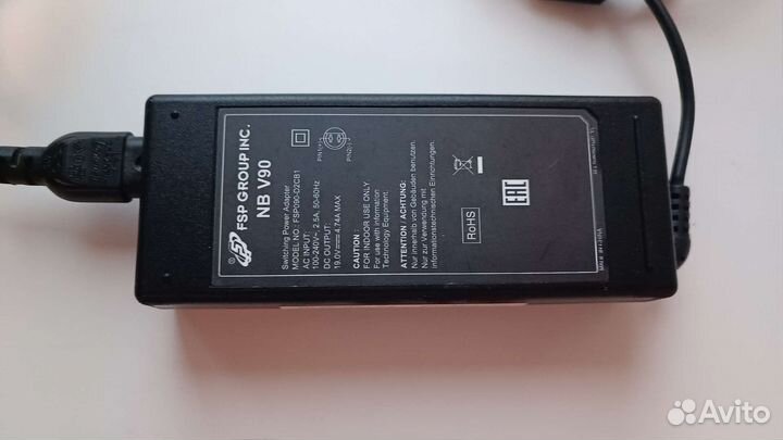 Продам универсальный блок питания для ноутбука