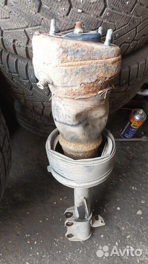 Пневмостойка lexus rx300