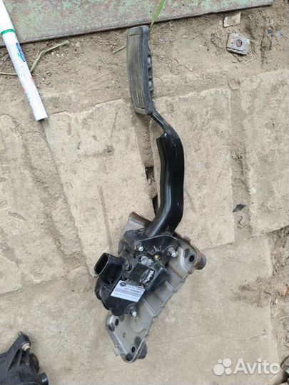 Педаль газа Land Rover Discovery 3 2005