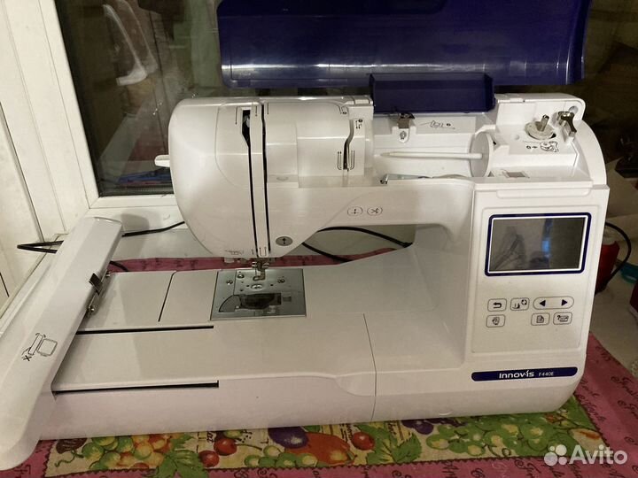 Вышивальная машинка Brother innov-IS F440E