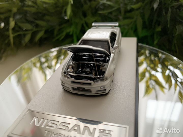 Машинка 1:64 Nissan Skyline GT-R R34 Z-Tune