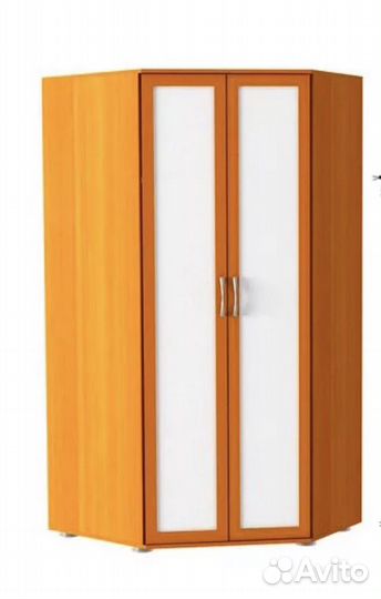 Угловой шкаф с зеркалом