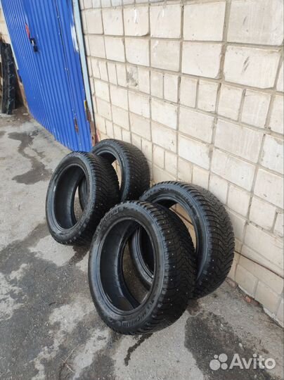 Michelin X-Ice North 3 215/55 R17