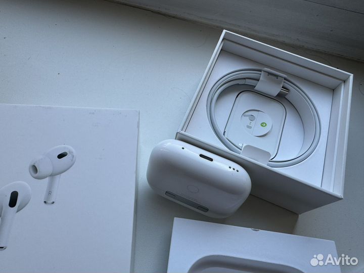 AirPods Pro 2 Lighting (5 месяцев) Оригинал