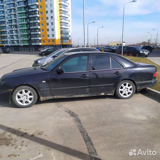 Mercedes-Benz E-класс 2.2 МТ, 1998, 345 000 км