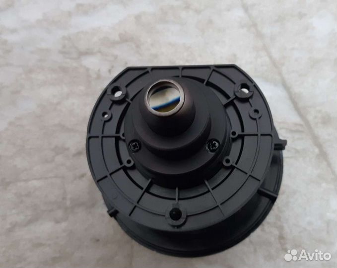 Короткофокусный объектив для проектора