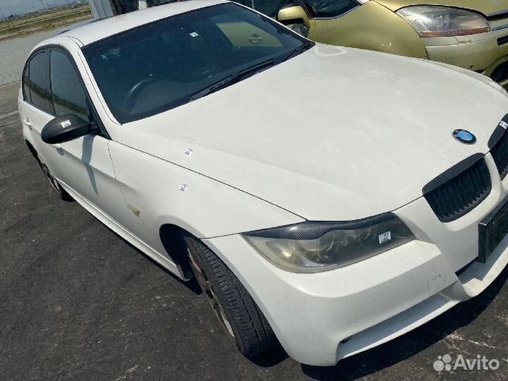 Подкрылок 51717059377 на Bmw 3-Series E90-VA76 N46