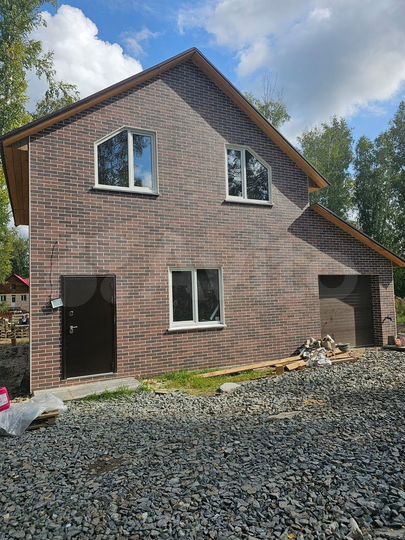 Коттедж 126 м² на участке 8 сот.