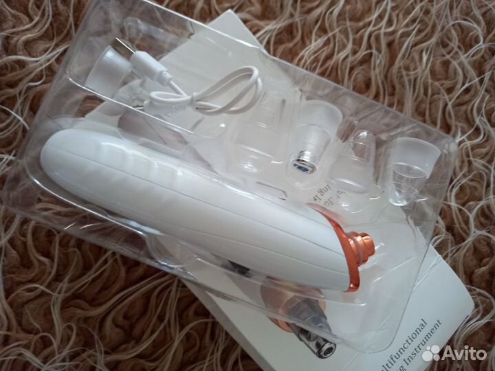 Прибор для чистки лица (новый)