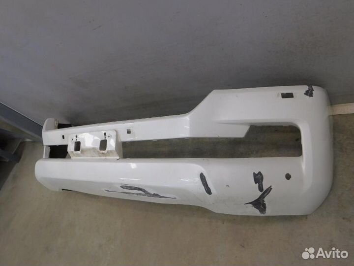 Бампер передний Toyota Land Cruiser