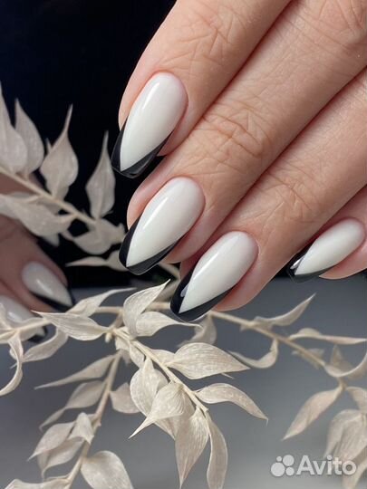 Маникюр и педикюр