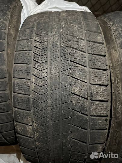 Bridgestone Blizzak VRX 225/45 R17 и 245/40 R17 91S